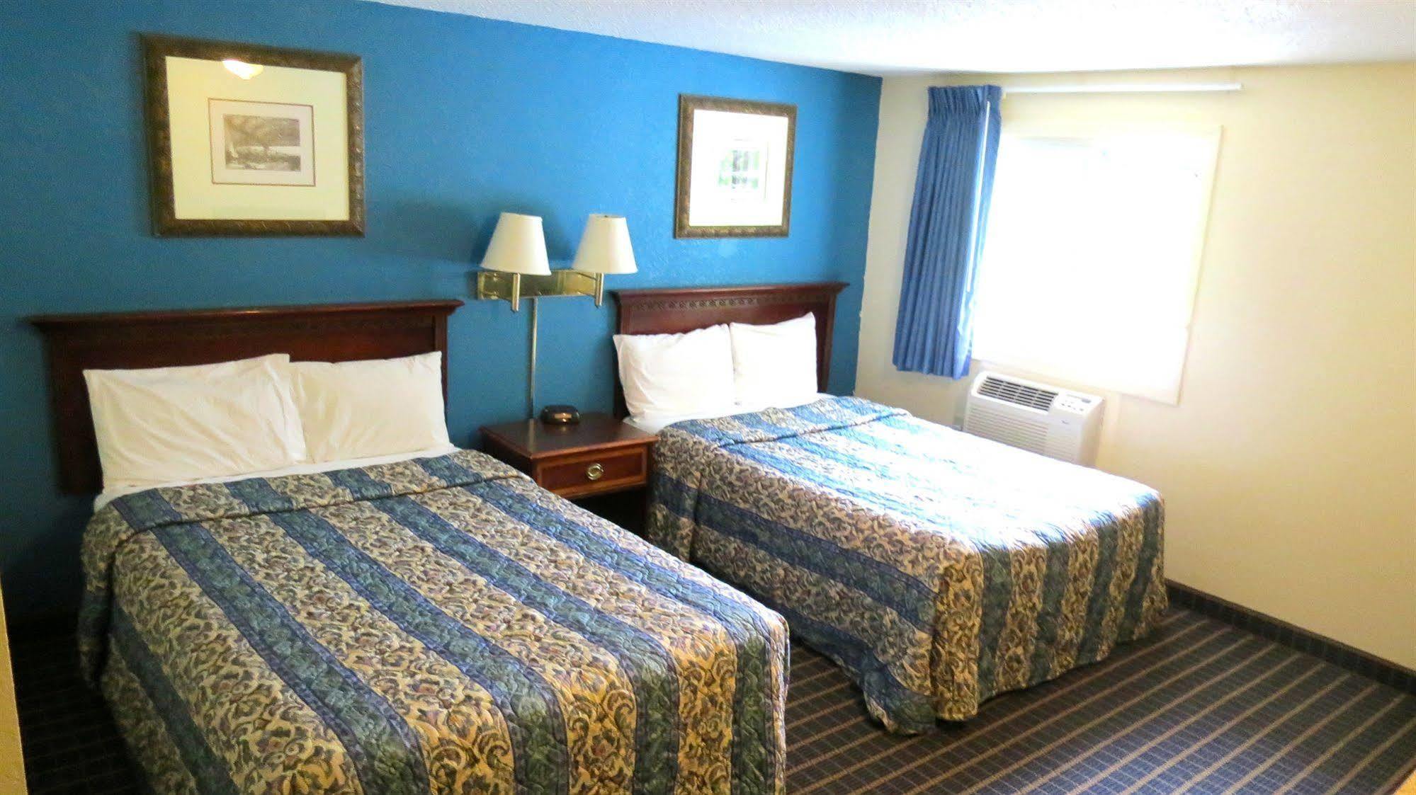 Budget Host Airport Inn Waterville Zewnętrze zdjęcie